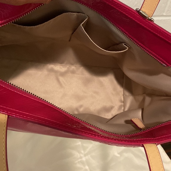 COACH POPPY Liquid Gloss TOTE, Magenta - Picture 9 of 16